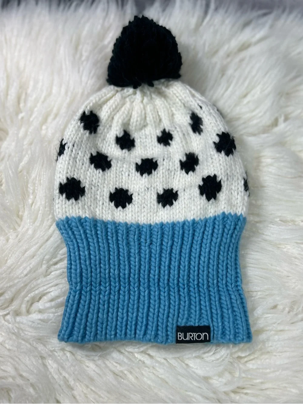 L.A.M.B. x Burton Collab Beanie🩵🤍🖤 - Picture 3 of 8